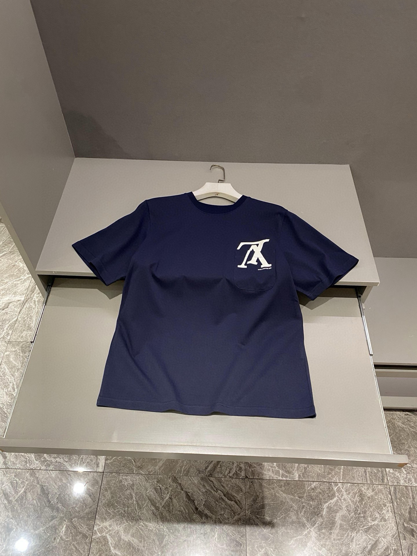 루이비통 Louis Vuitton 반팔 티셔츠