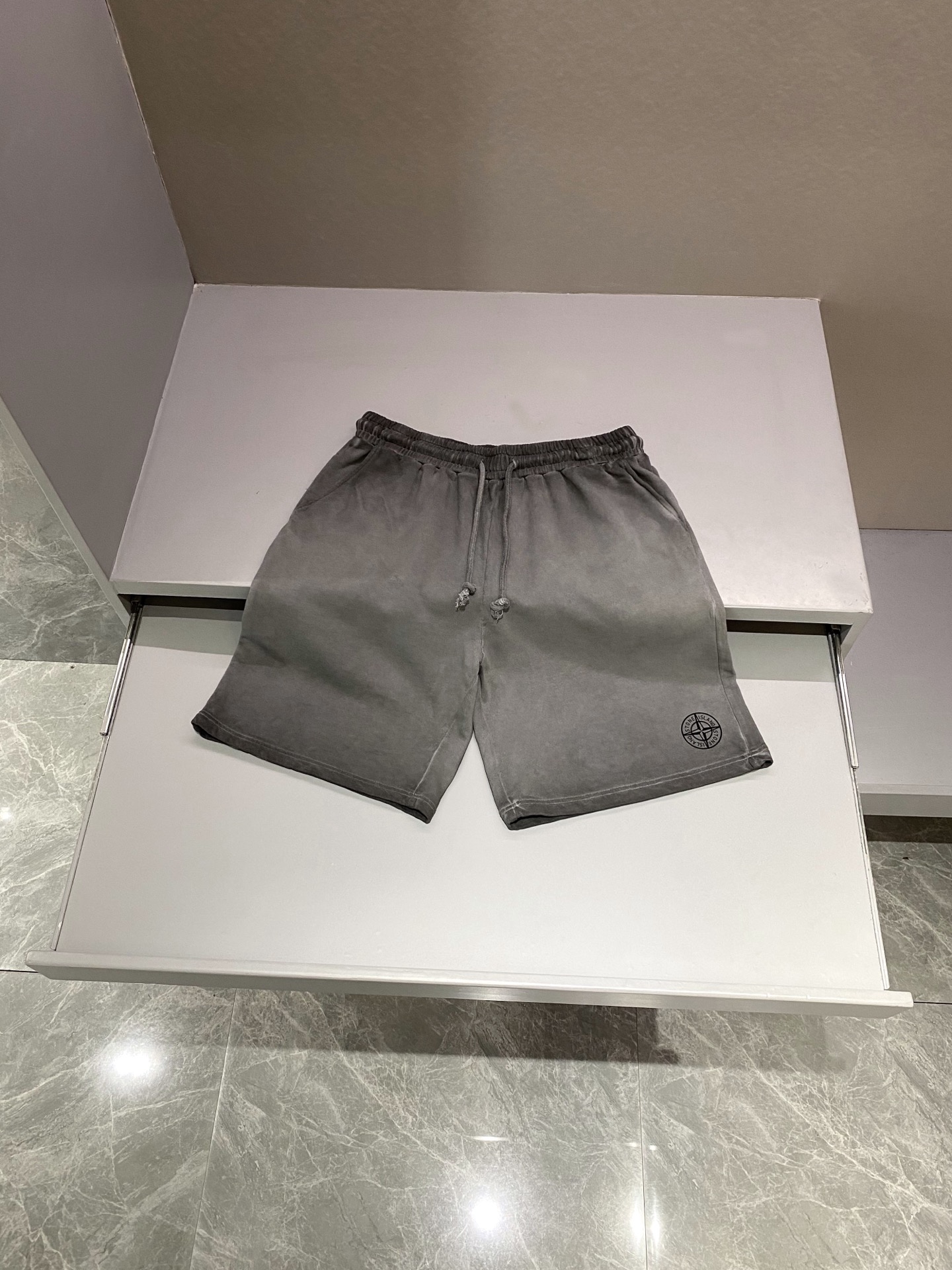 스톤아일랜드 Stone Island 반바지