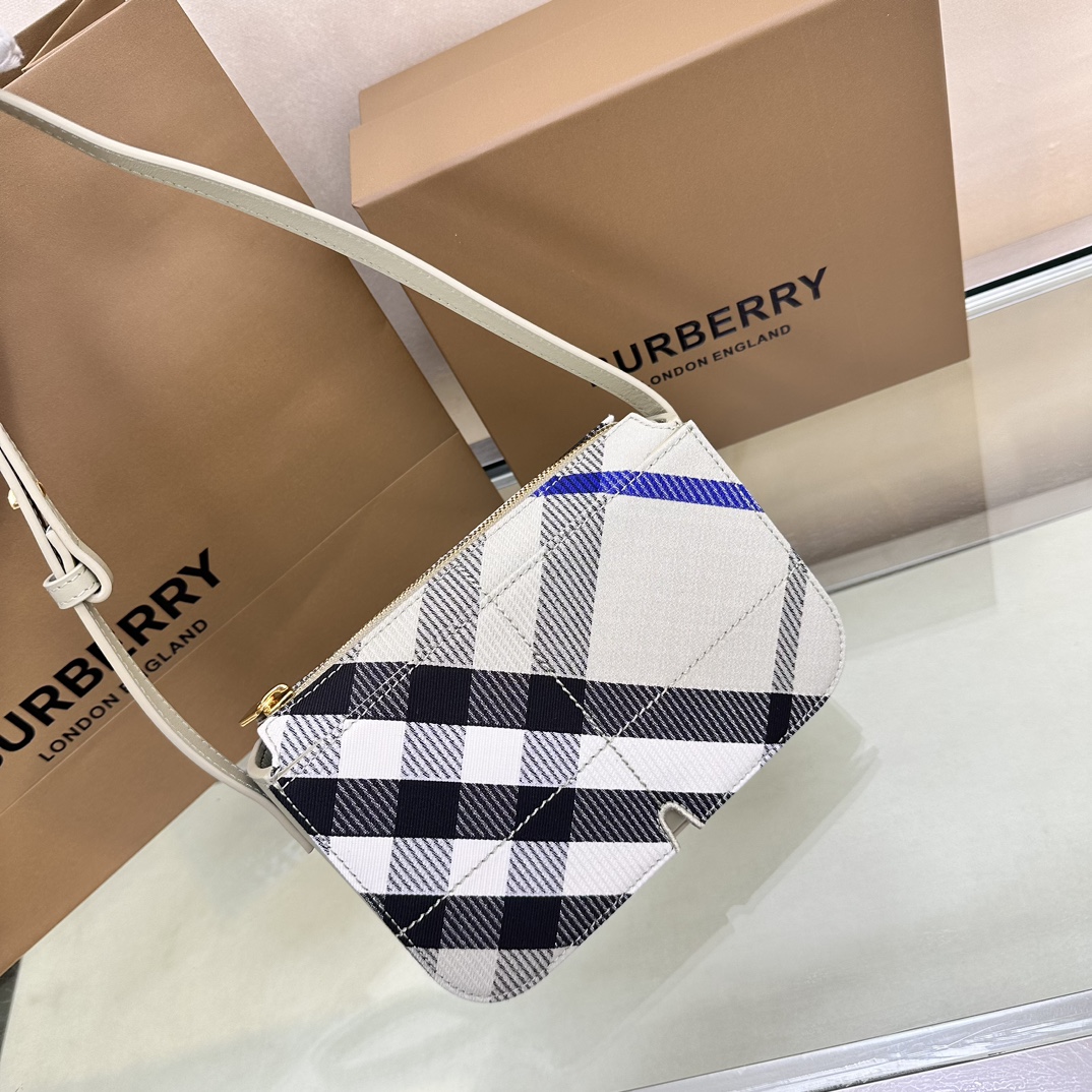 버버리 Burberry 3781 크로스 백 20cm