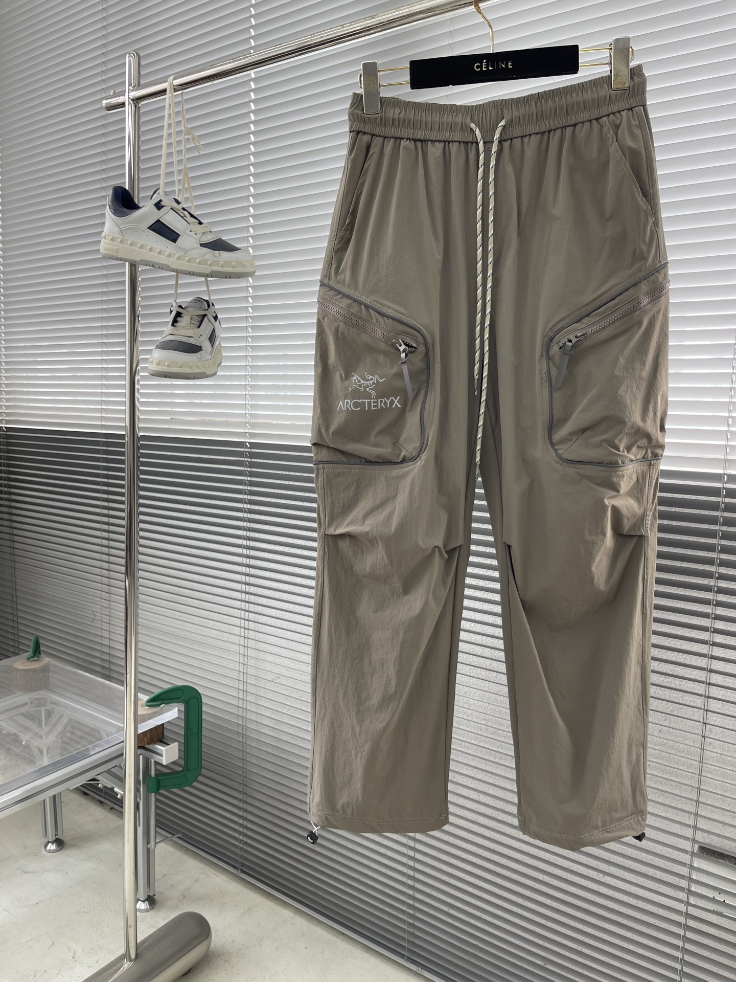 아크테릭스 ARC'TERYX 바지