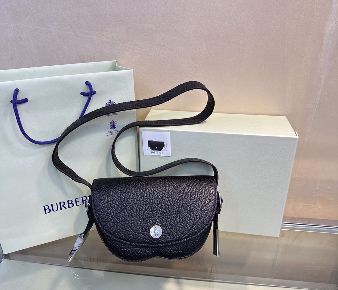 버버리 Burberry 5791 Chess 크로스 백 Black 25cm
