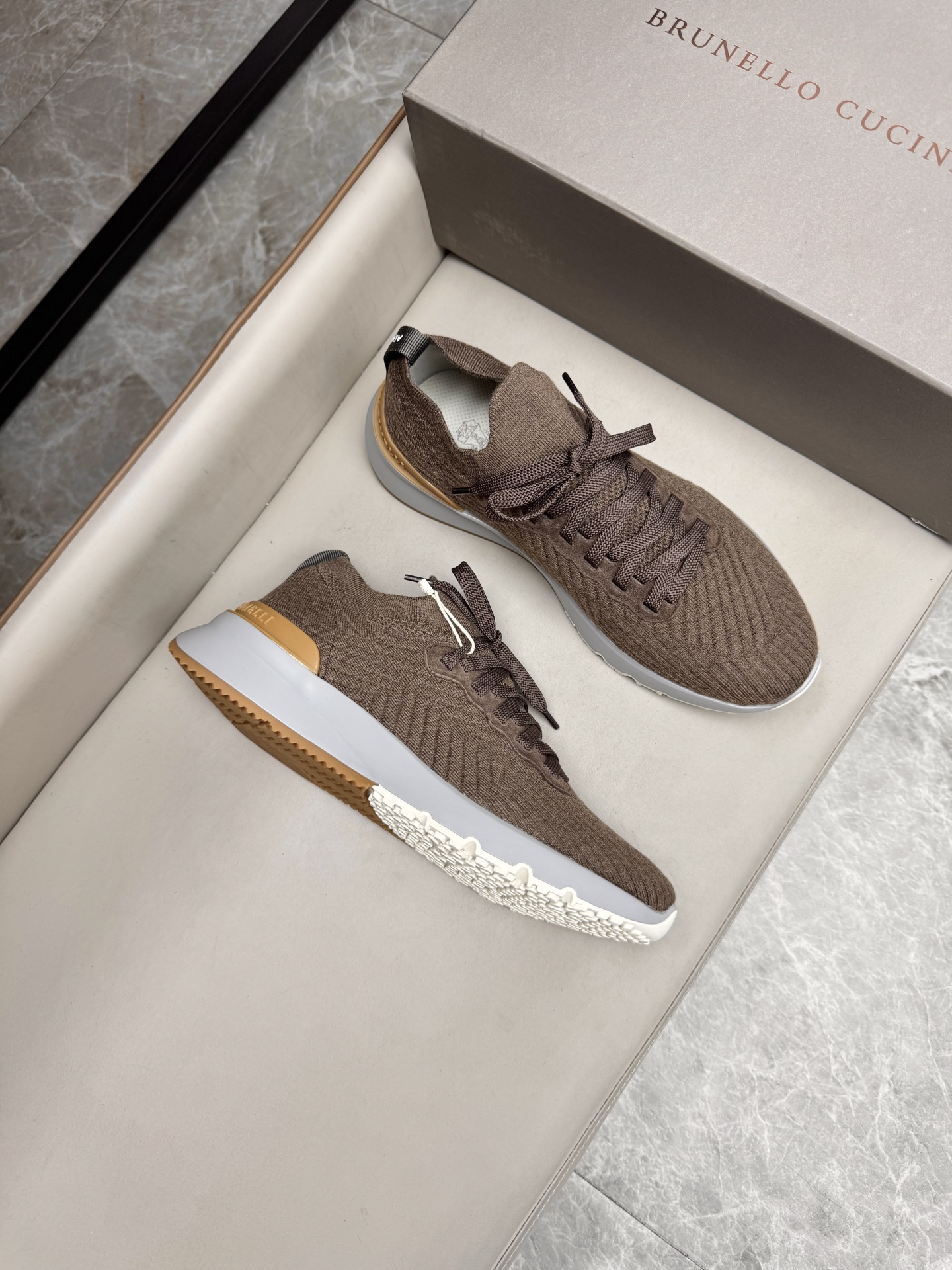 브루넬로 쿠치넬리 Brunello Cucinelli 스니커즈