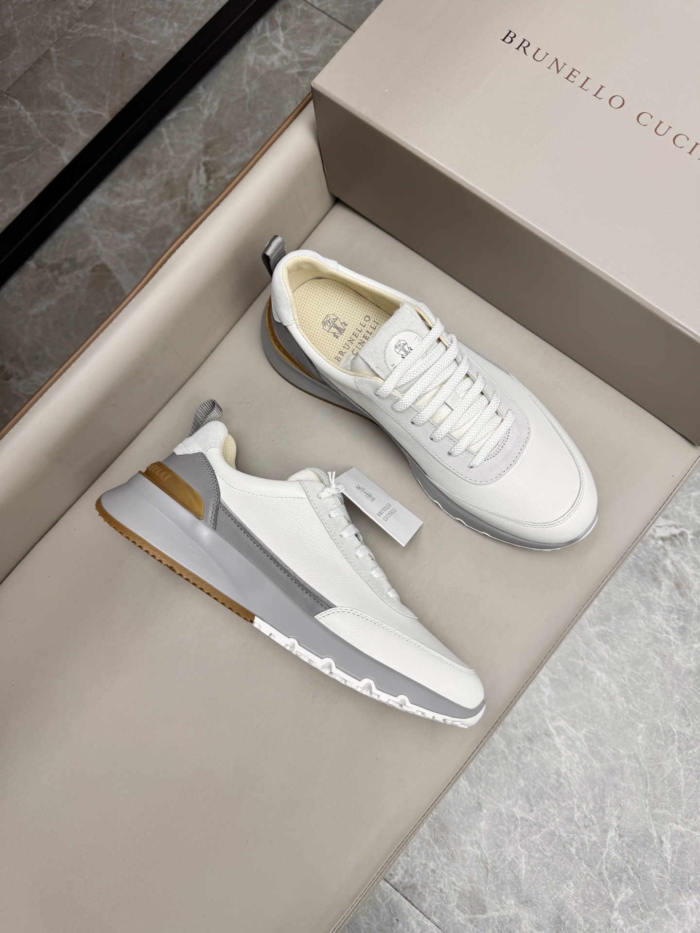 브루넬로 쿠치넬리 Brunello Cucinelli 스니커즈