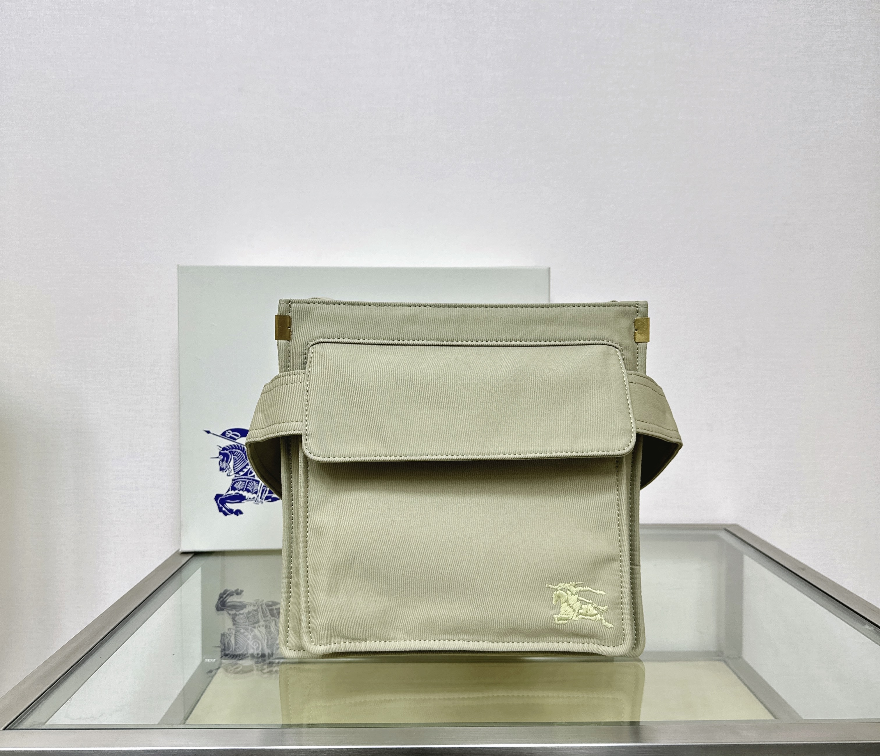 버버리 Burberry 6771 Trench Tote 29cm