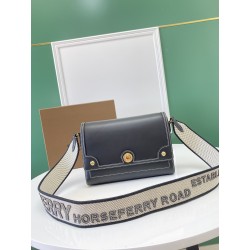 버버리 Burberry  9061 크로스 백  25cm