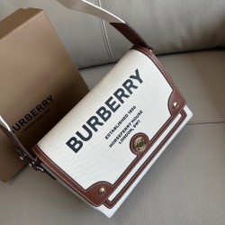 버버리 Burberry  9061 크로스 백  25cm