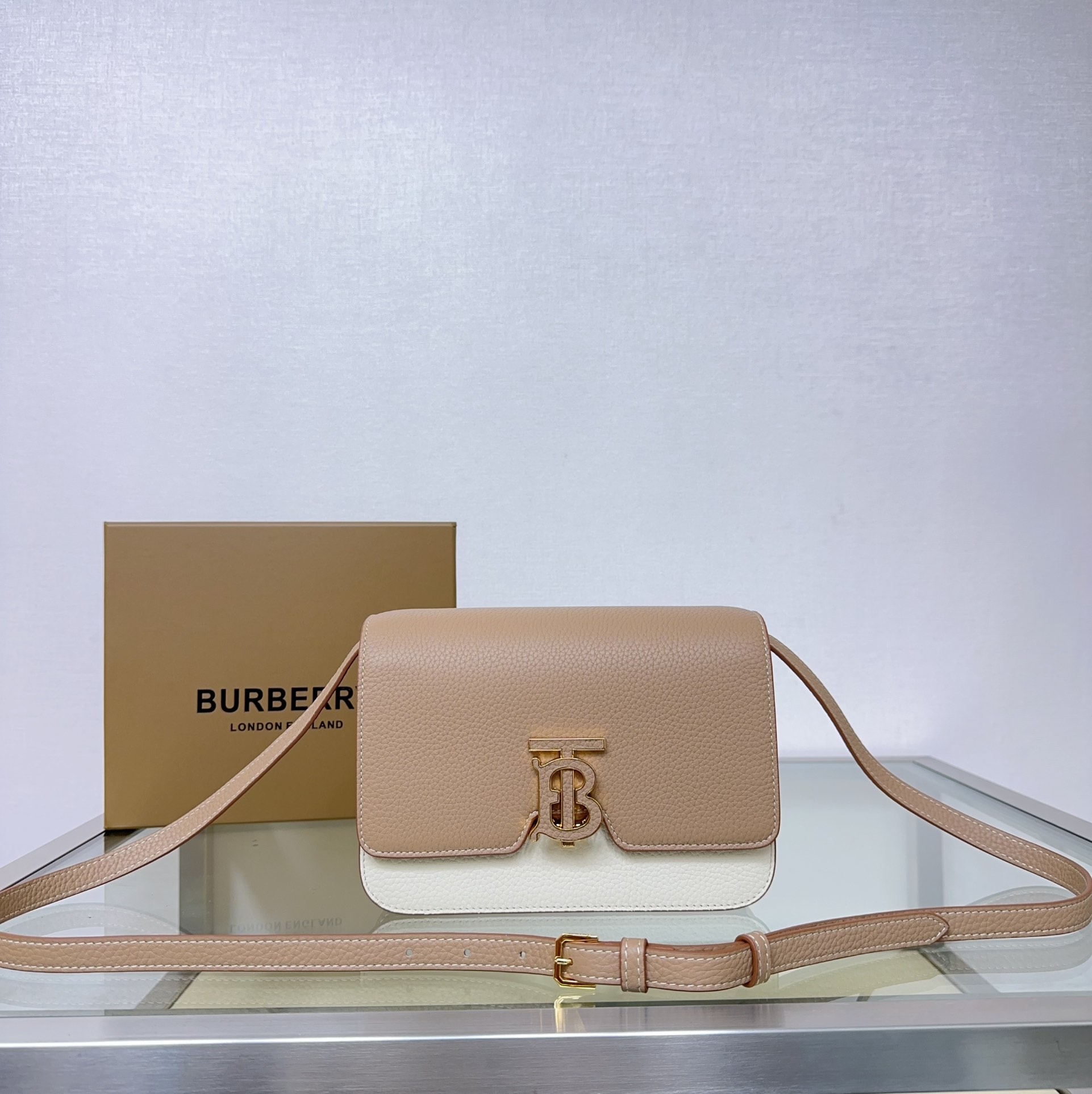 버버리 Burberry 3311 크로스 백 21cm
