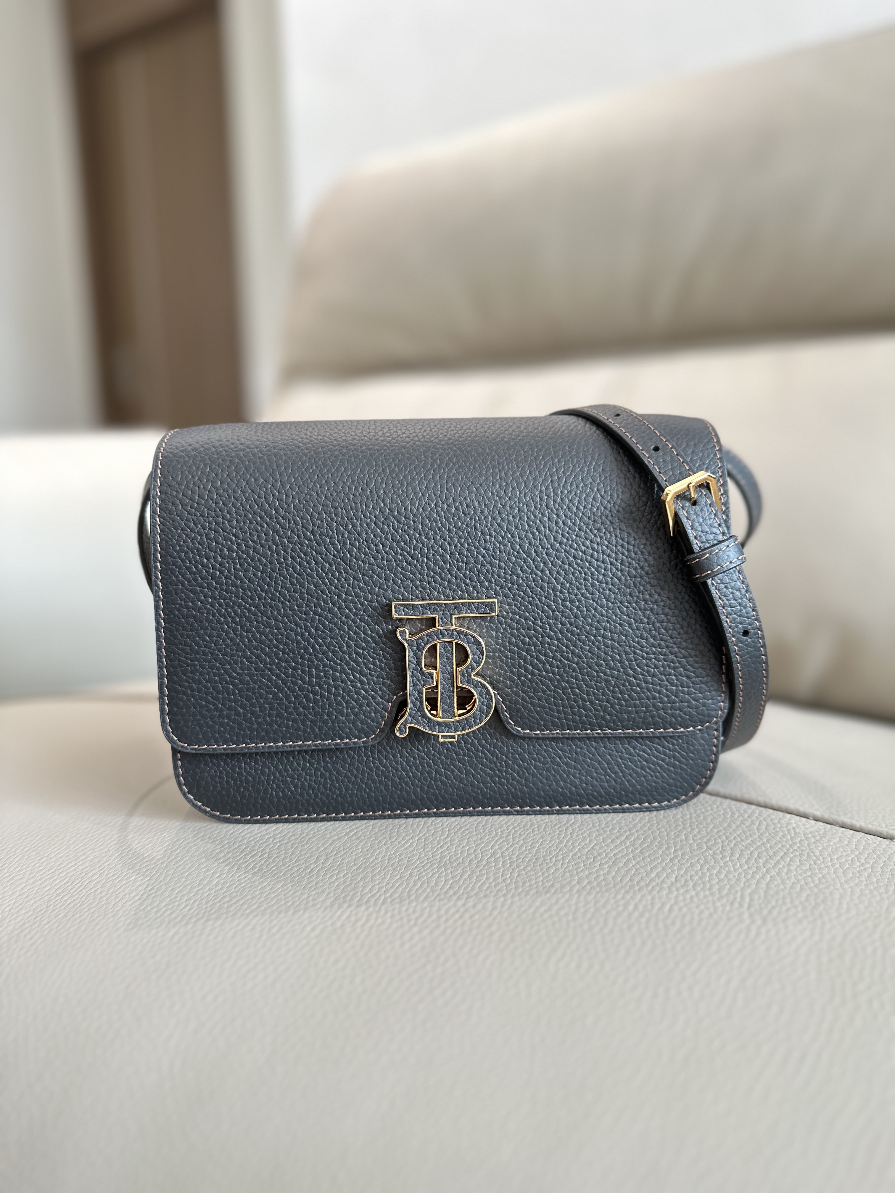 버버리 Burberry 3311 크로스 백 21cm