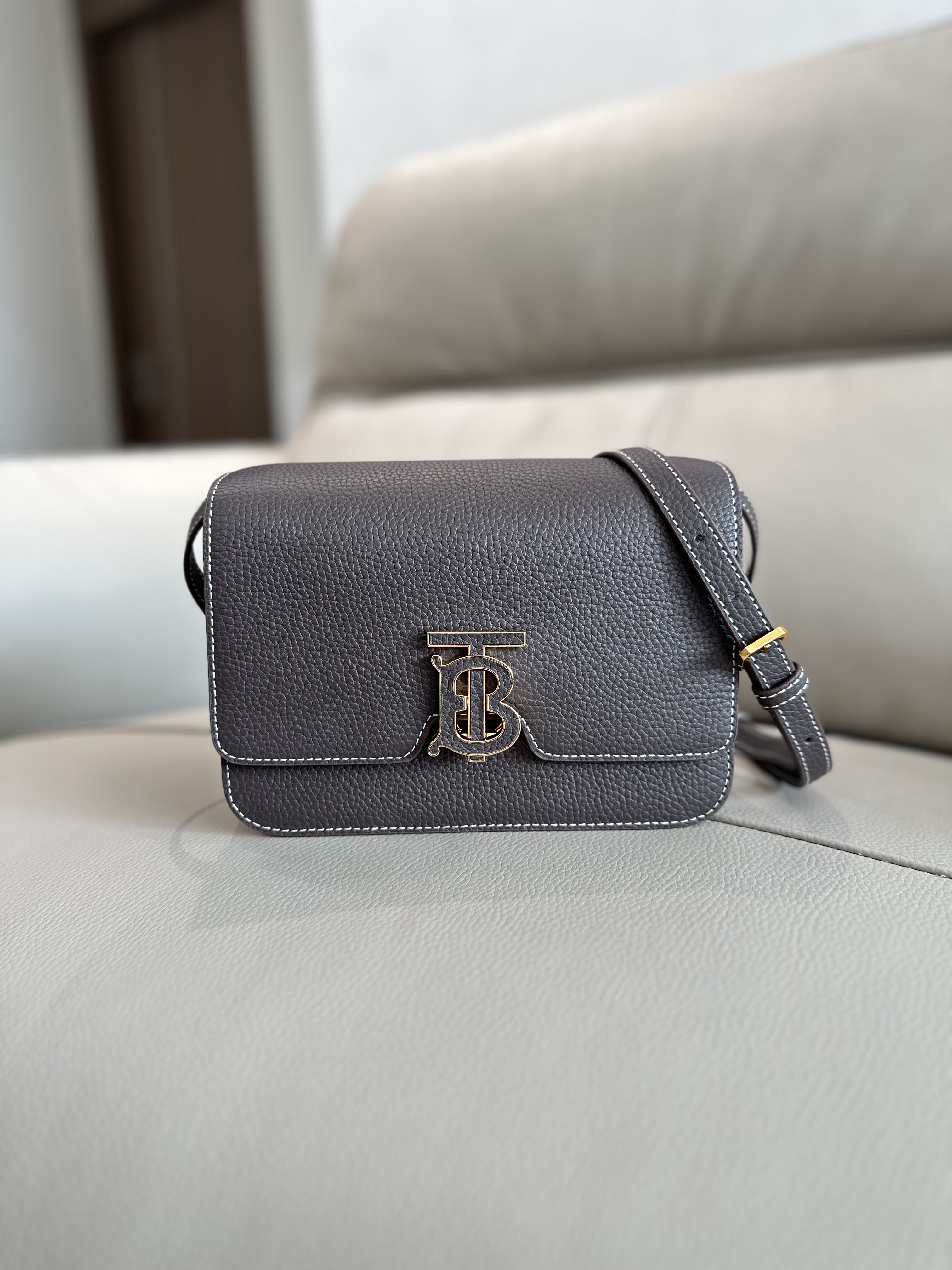 버버리 Burberry 3311 크로스 백 21cm