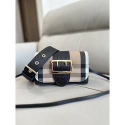 버버리 Burberry 4601 The Buckle 크로스 백 19.5cm