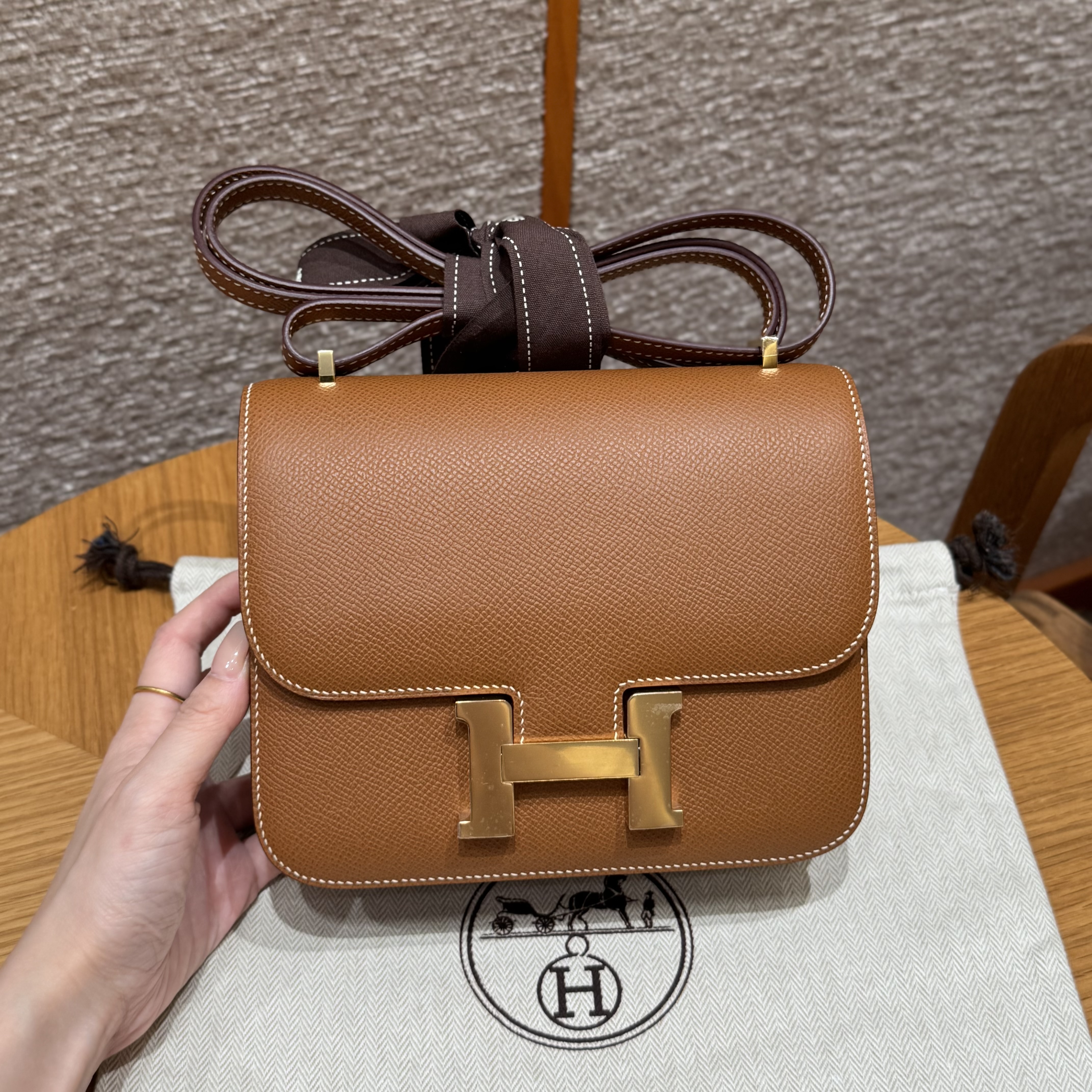 에르메스 Hermes Constance 19cm Epsom 37 Gold/gold