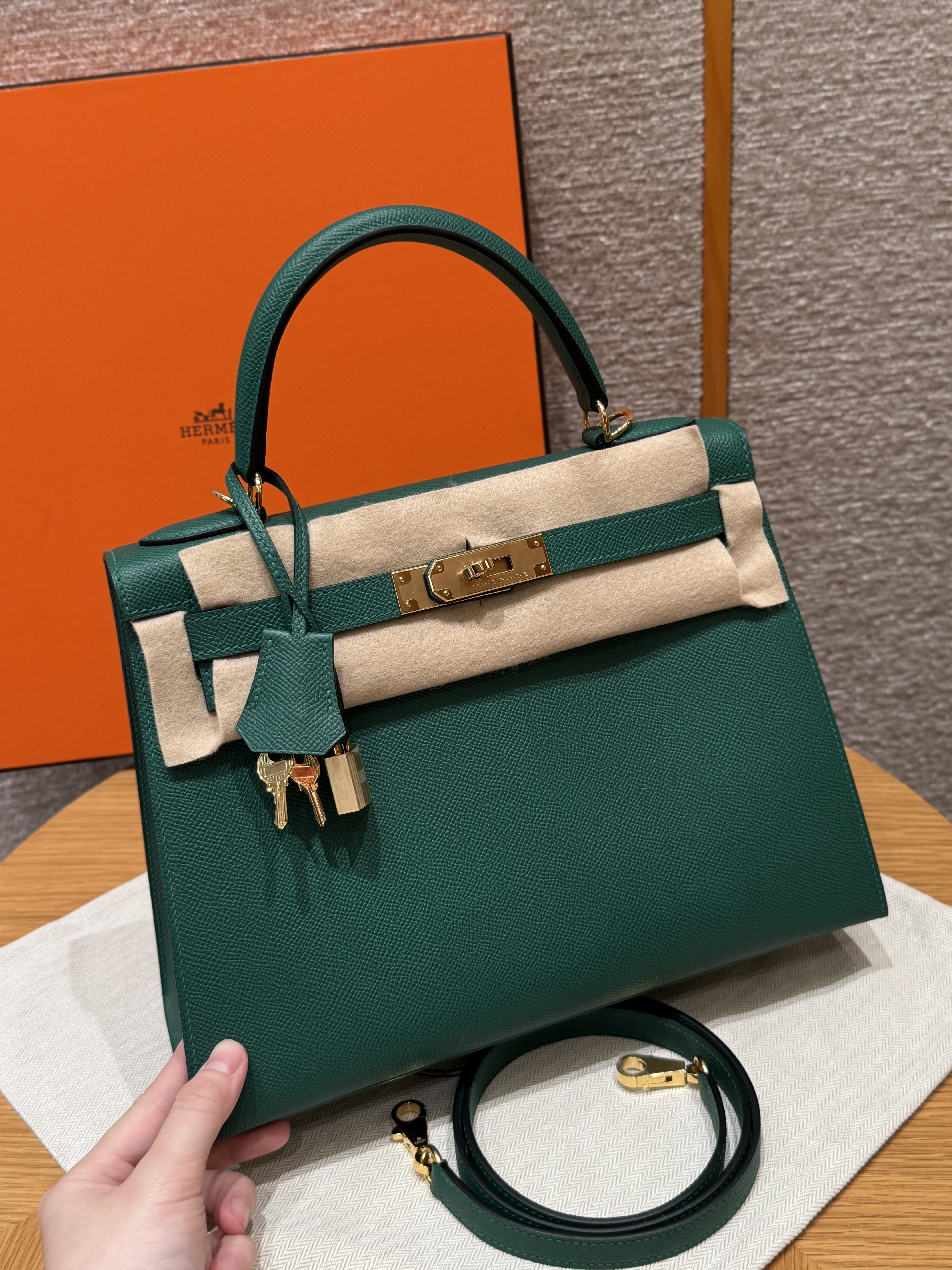 에르메스 Hermes Kelly 28cm Epsom Z6 Makachite/gold