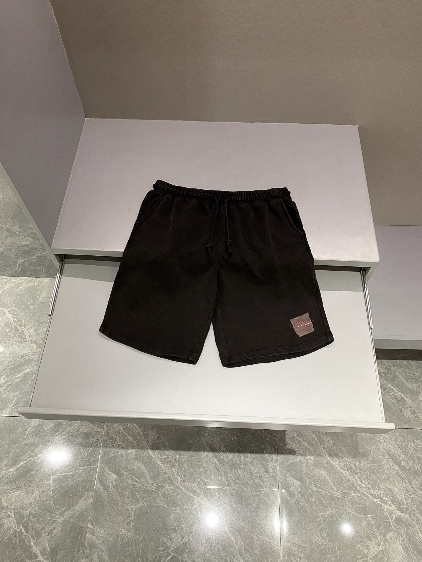 발렌시아가 Balenciaga 반바지