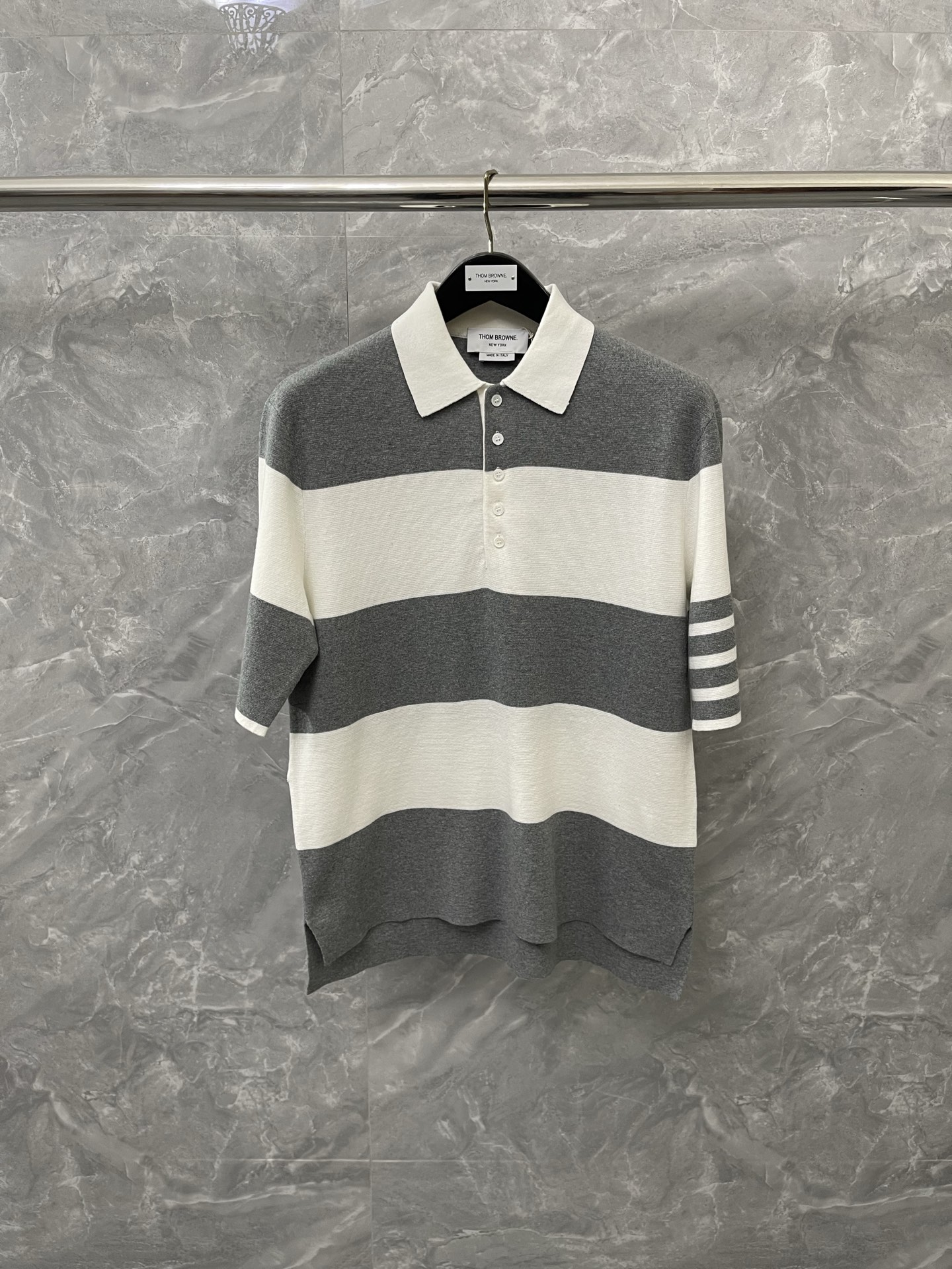 톰브라운 Thom Browne 동서 폴로 셔츠