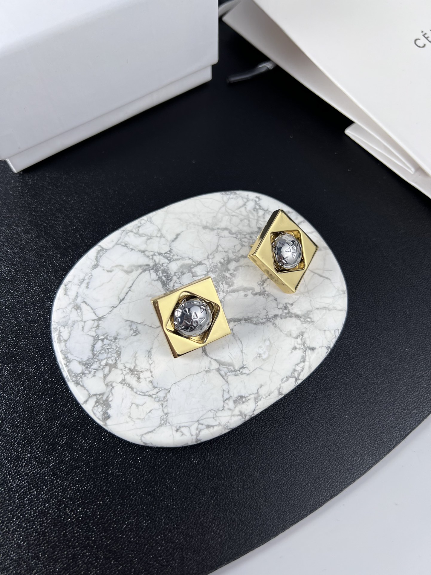 셀린느 Celine 귀걸이