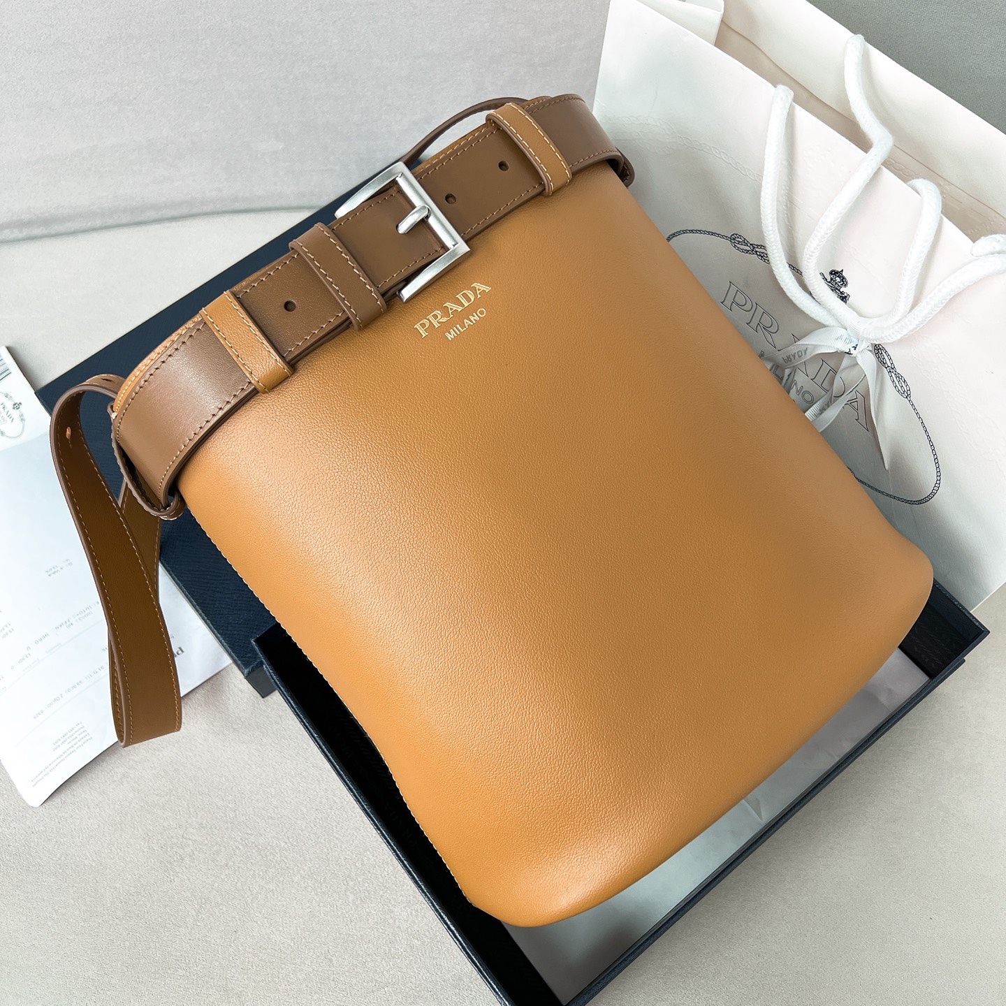 프라다 Prada 1BE085 Buckle 버킷 백  29CM