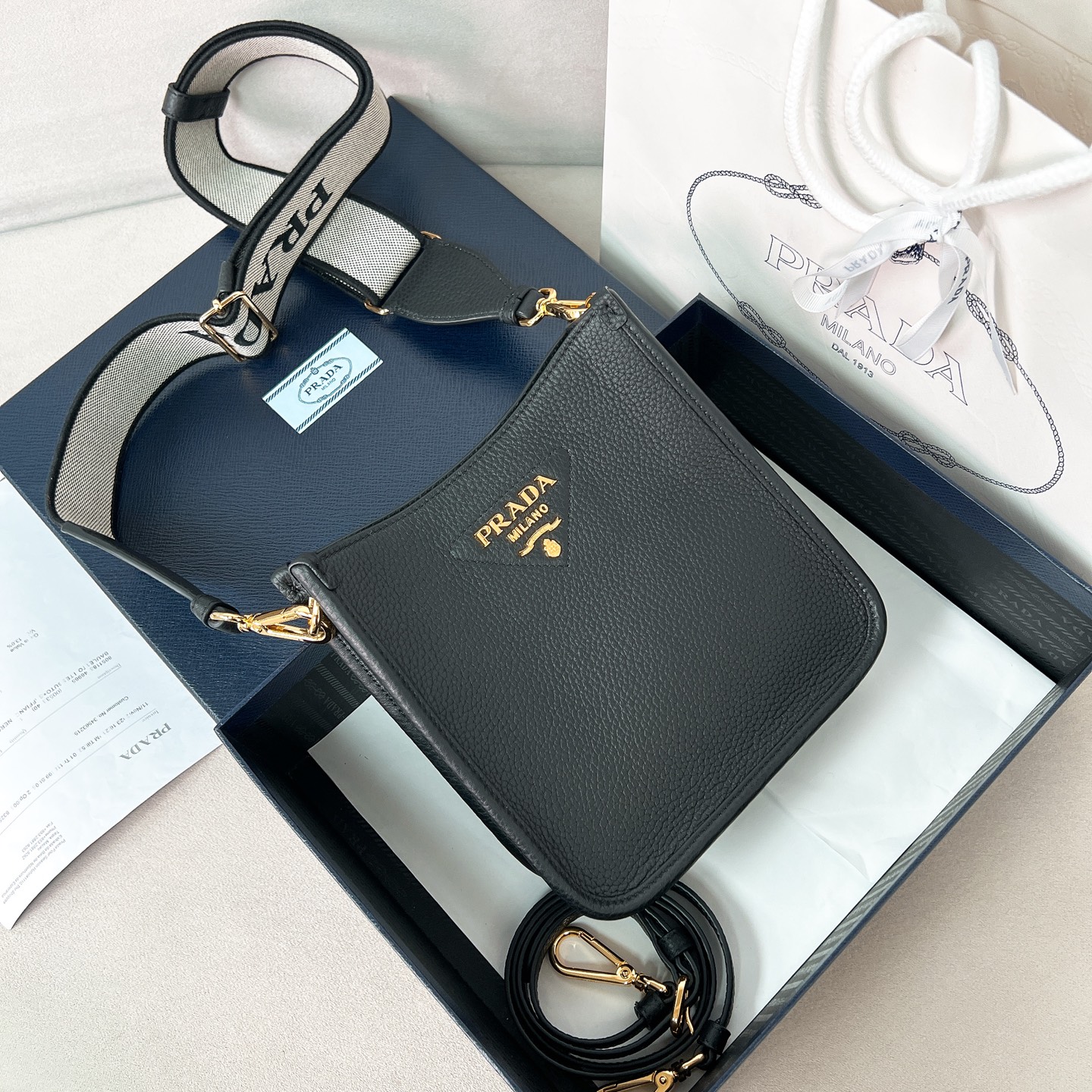 프라다 Prada 1BH191 숄더백 20CM