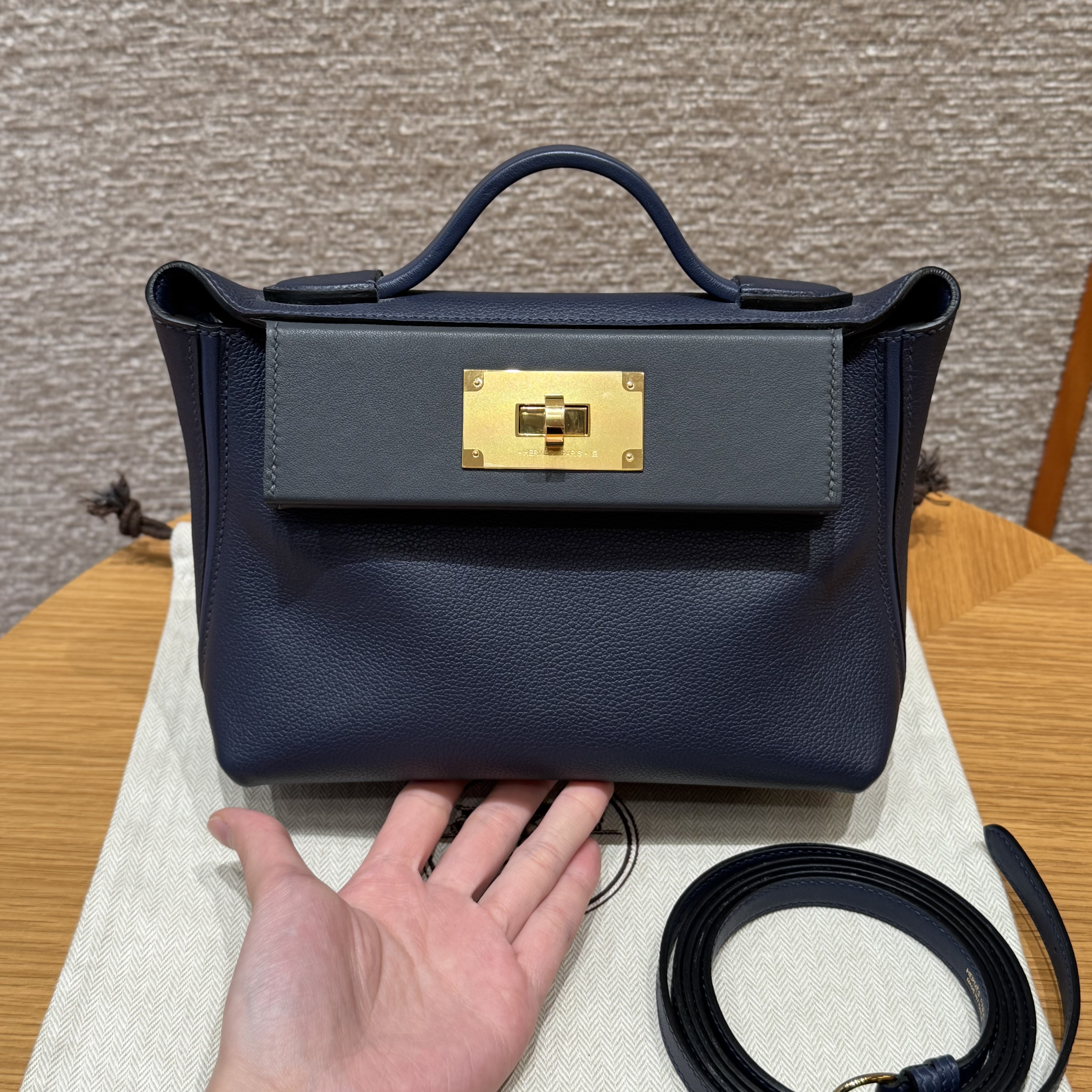 에르메스 Hermes Kelly 2424 21cm evercolor 73 Blue saphir/gold