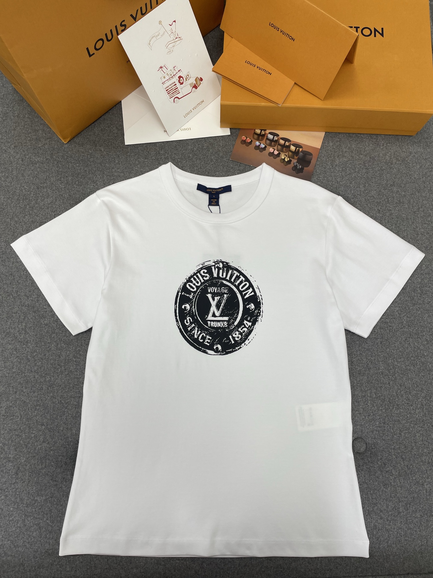 루이비통 Louis Vuitton 반팔 티셔츠