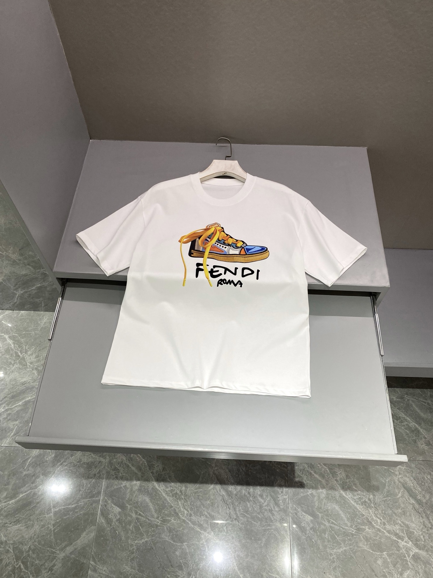 펜디 FENDI 반팔 티셔츠