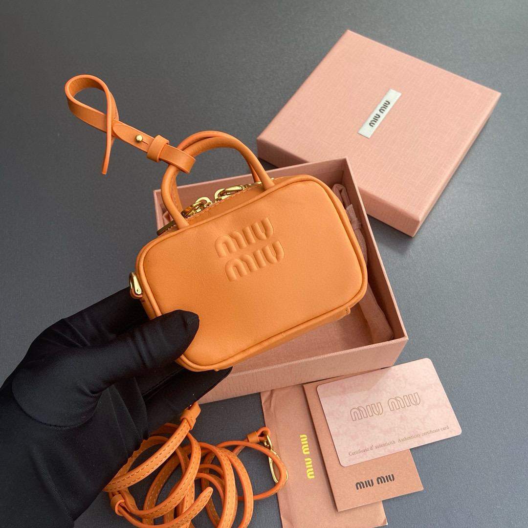 미우 미우 MIU MIU 미니백 5NR036-020-MM030 11CM