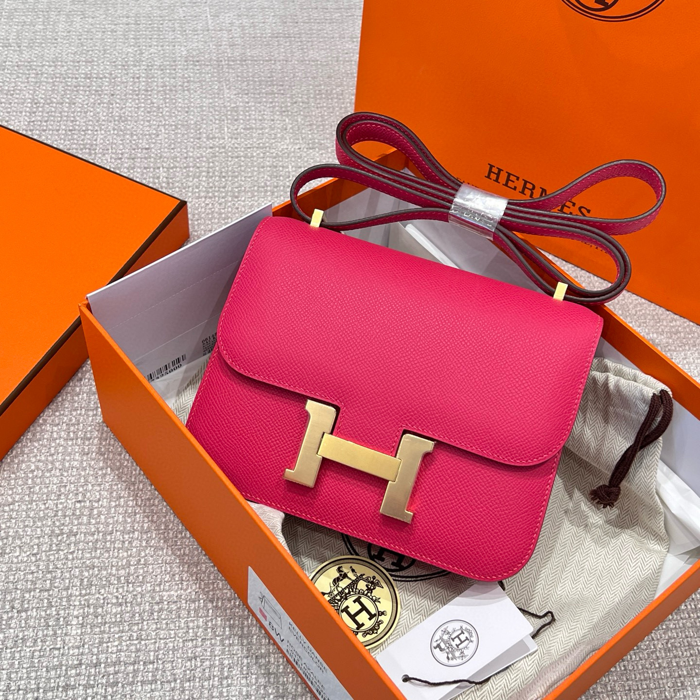에르메스 Hermes Constance 19cm Epsom i6 Rose extreme/gold