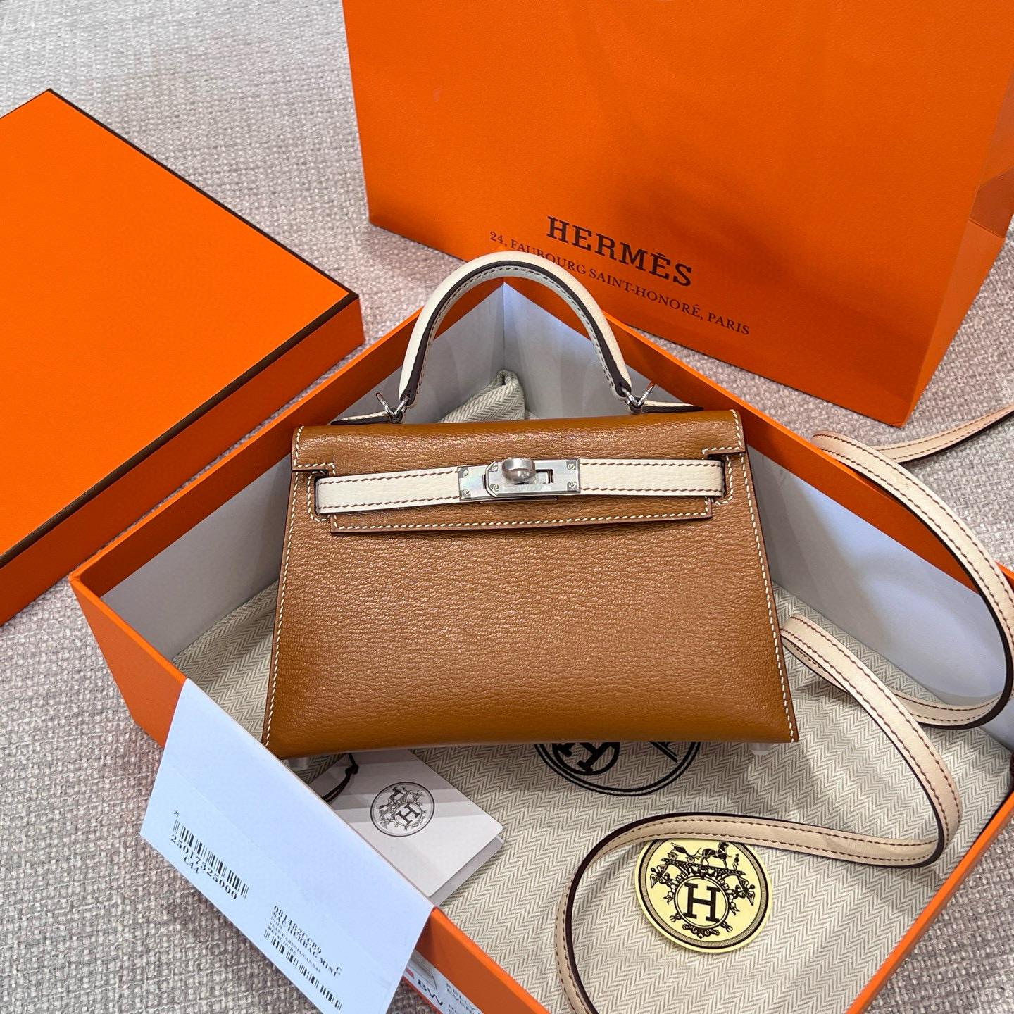 에르메스 Hermes Mini Kelly chèvre 37 Gold and i2 nata/silver