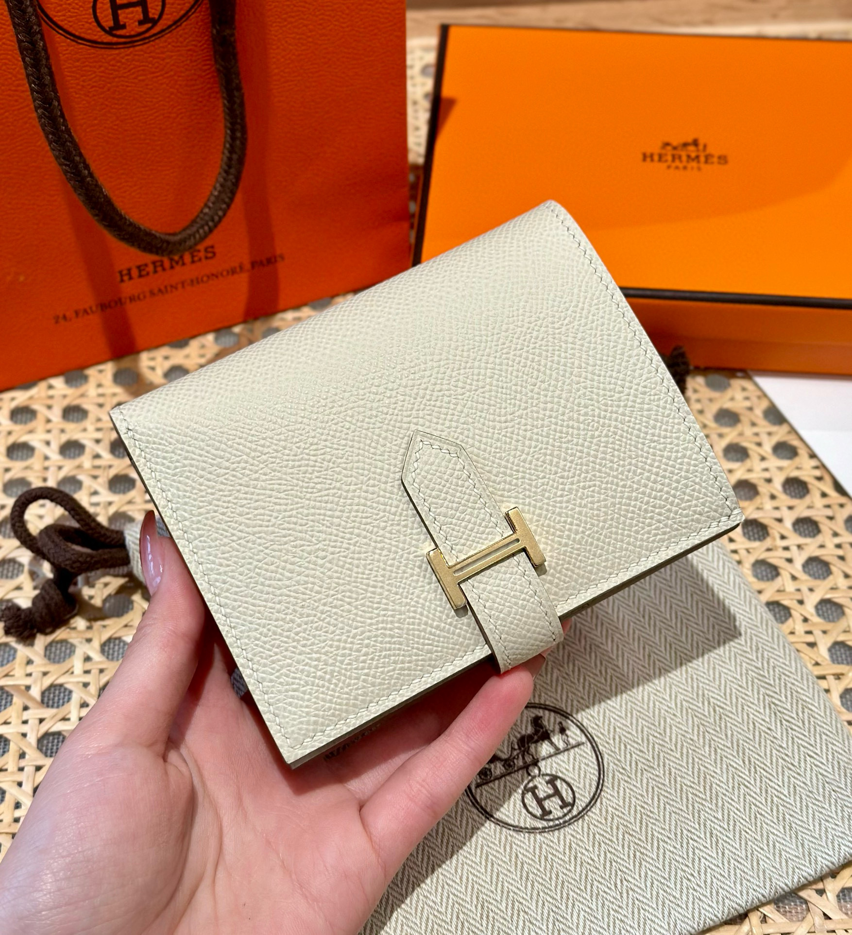에르메스 Hermes Bearn Compact wallet 12cm Epsom 10 Craie/gold