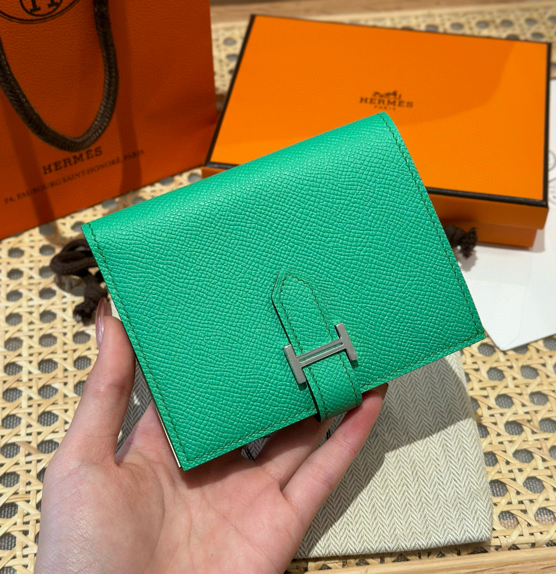 에르메스 Hermes Bearn Compact wallet 12cm Epsom OZ Comics and OS Vert Fizz/silver