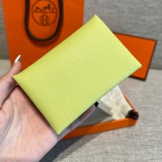 에르메스 Hermes Calvin Card Holder 10.5cm chèvre R9 Jaune Bourgeon and i2 Nata/silver
