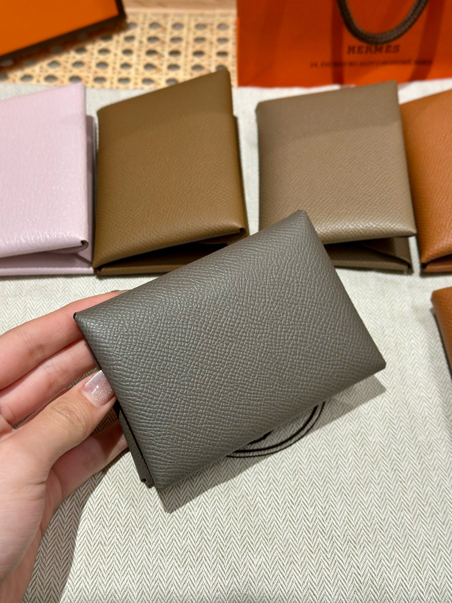 에르메스 Hermes Calvin duo Card Holder 10.5cm Epsom 8F Etain/silver