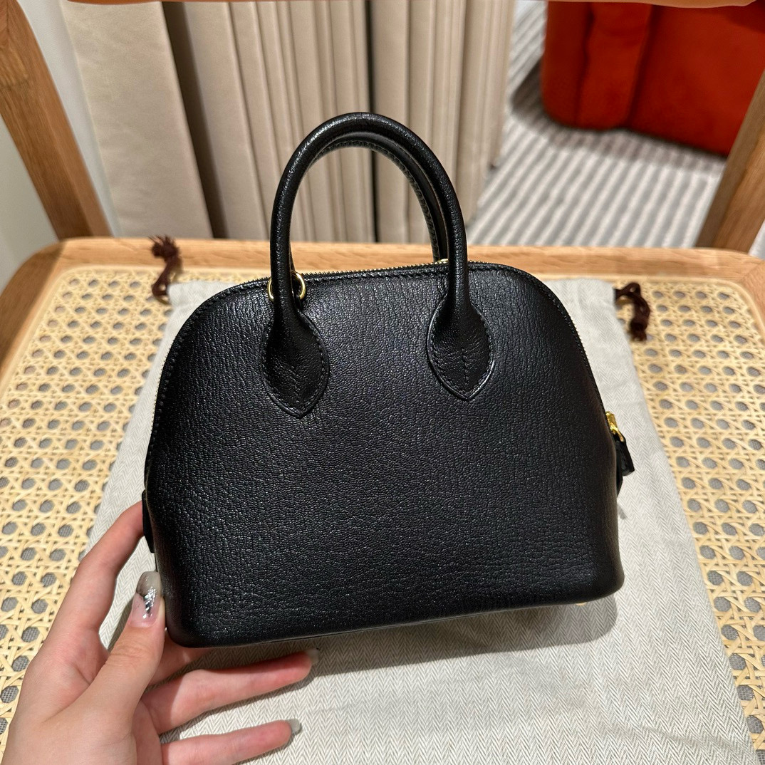 에르메스 Hermes Bolide 21cm chèvre 89 Noir/gold