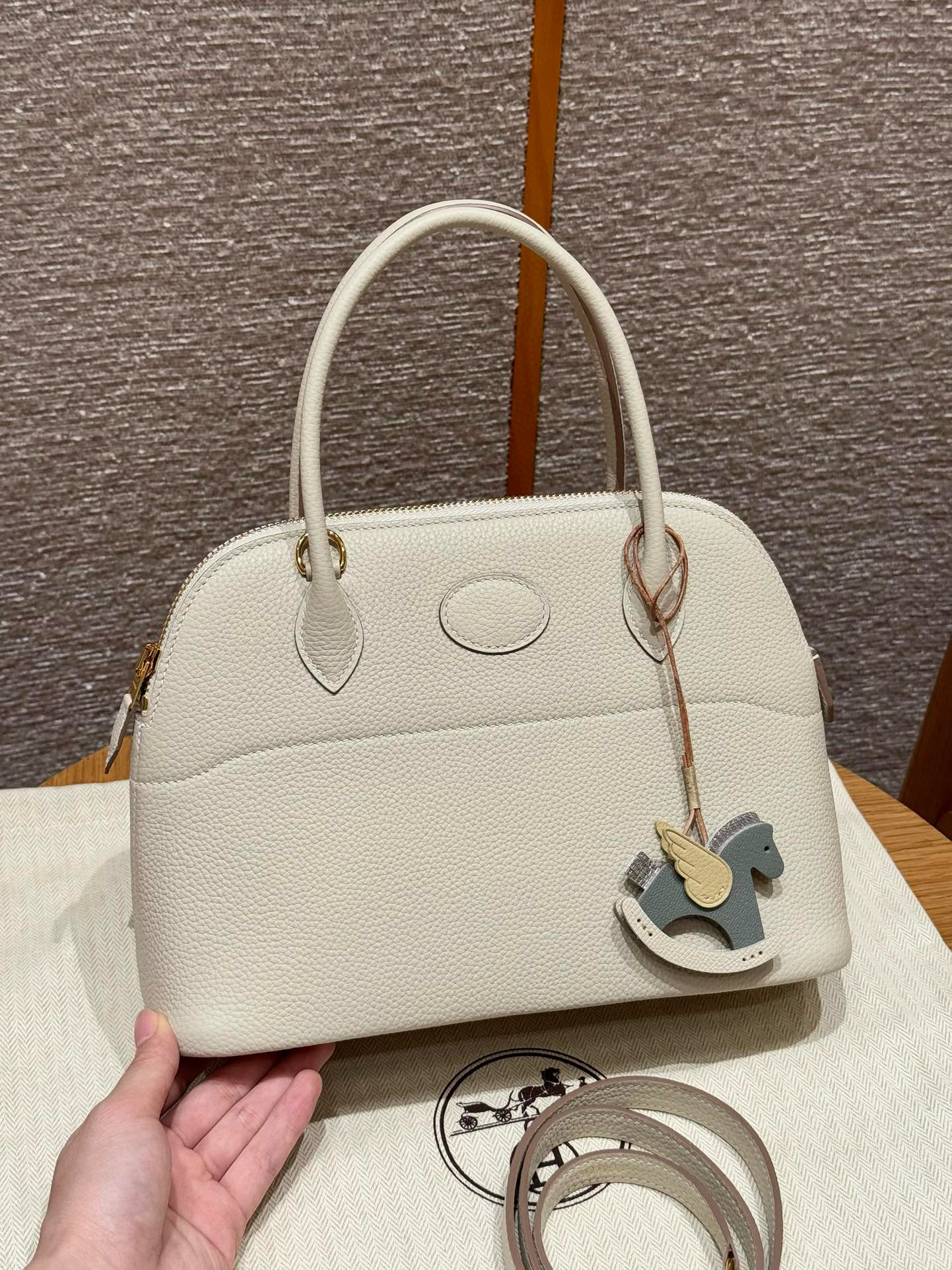 에르메스 Hermes Bolide 27cm Togo 10 Craie/gold