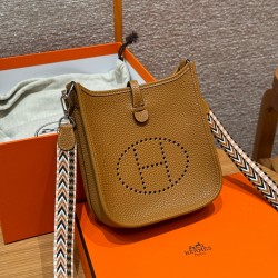 에르메스 Hermes Mini Evelyne 16cm clemence 2S Sesame/silver