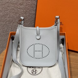 에르메스 Hermes Mini Evelyne 16cm clemence 08 Blue pale/silver