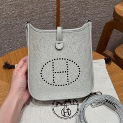 에르메스 Hermes Mini Evelyne 16cm clemence 8U Blue glacier/silver