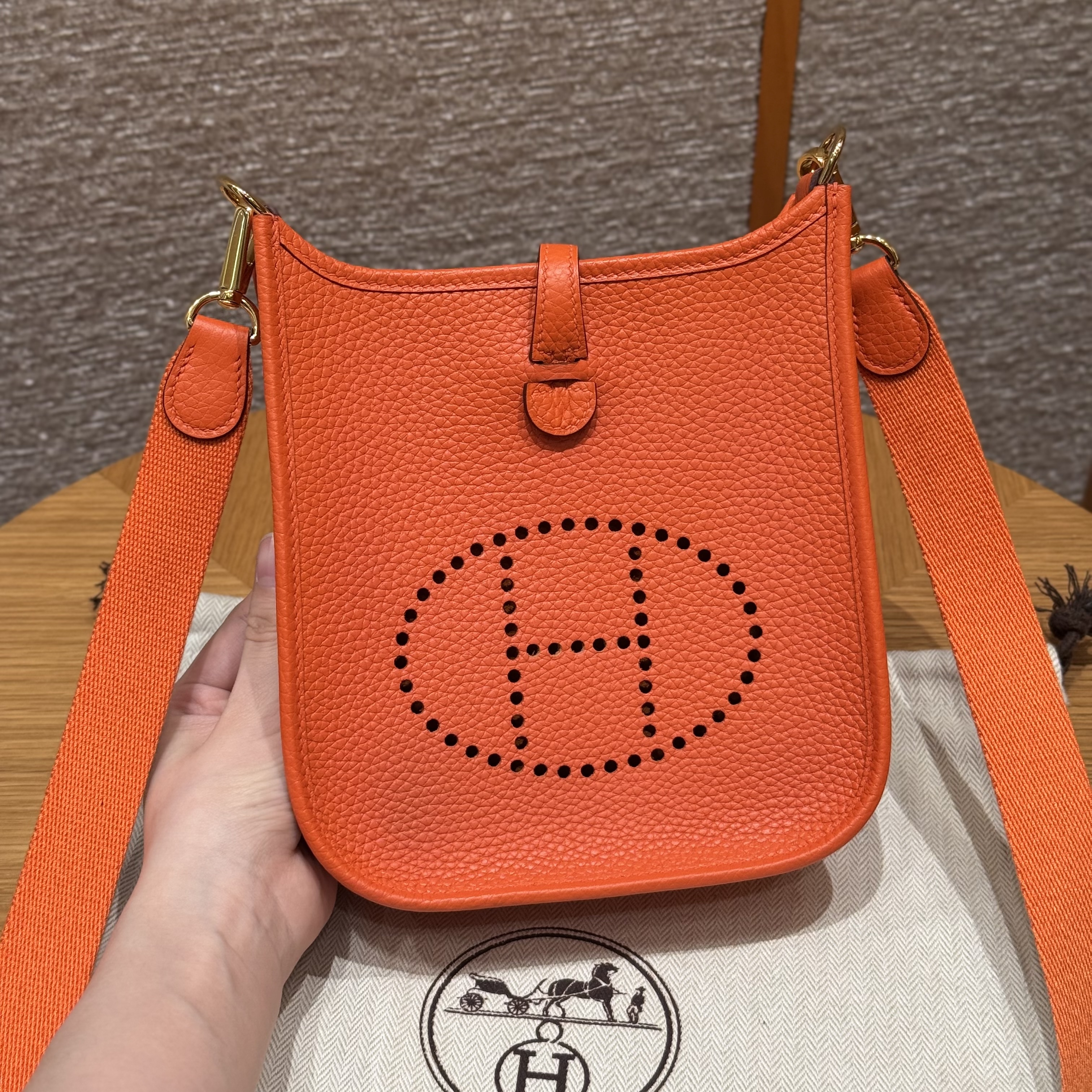 에르메스 Hermes Mini Evelyne 16cm clemence 93 Orange/gold