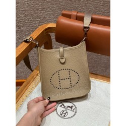 에르메스 Hermes Mini Evelyne 16cm clemence S2 Trench/silver