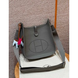 에르메스 Hermes Evelyne 29cm clemence 0L Girs Mayer/silver