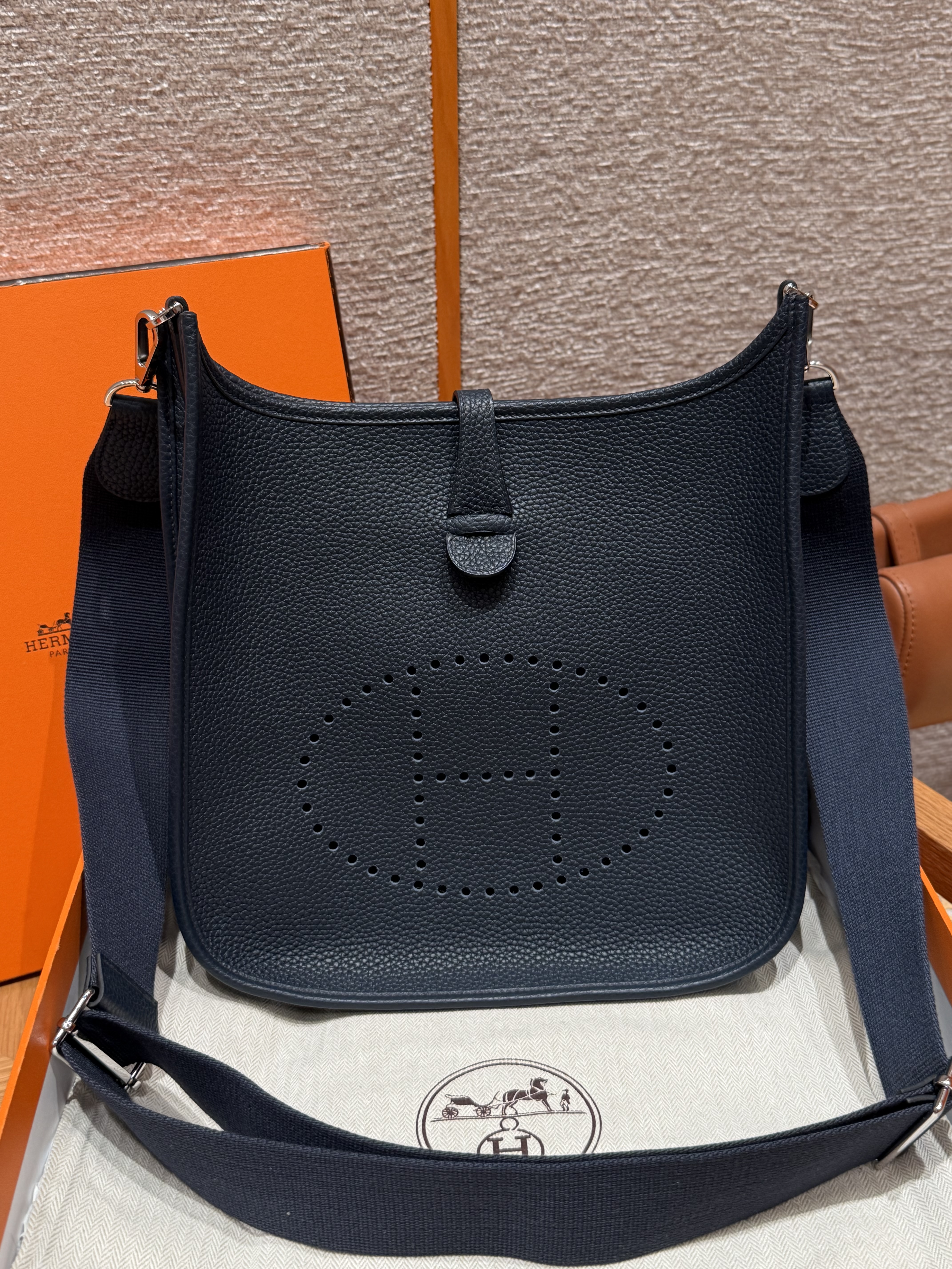 에르메스 Hermes Evelyne 29cm clemence 2Z Blue niut/silver