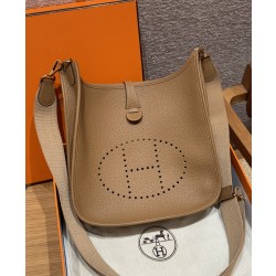에르메스 Hermes Evelyne 29cm clemence 4B Biscuit/gold