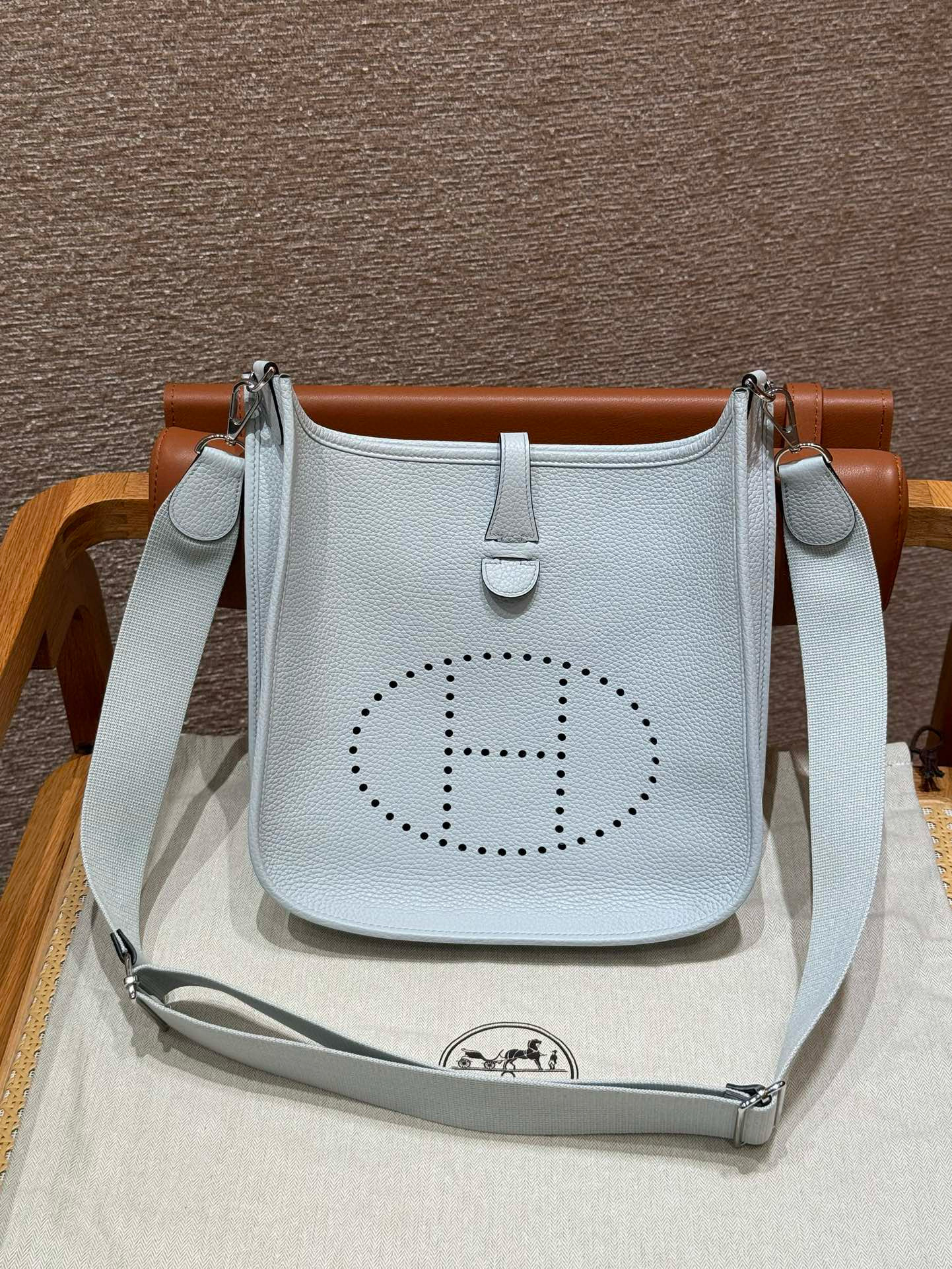 에르메스 Hermes Evelyne 29cm clemence 8U Blue glacier/silver