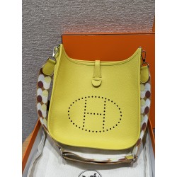 에르메스 Hermes Evelyne 29cm clemence 9R Lime/silver