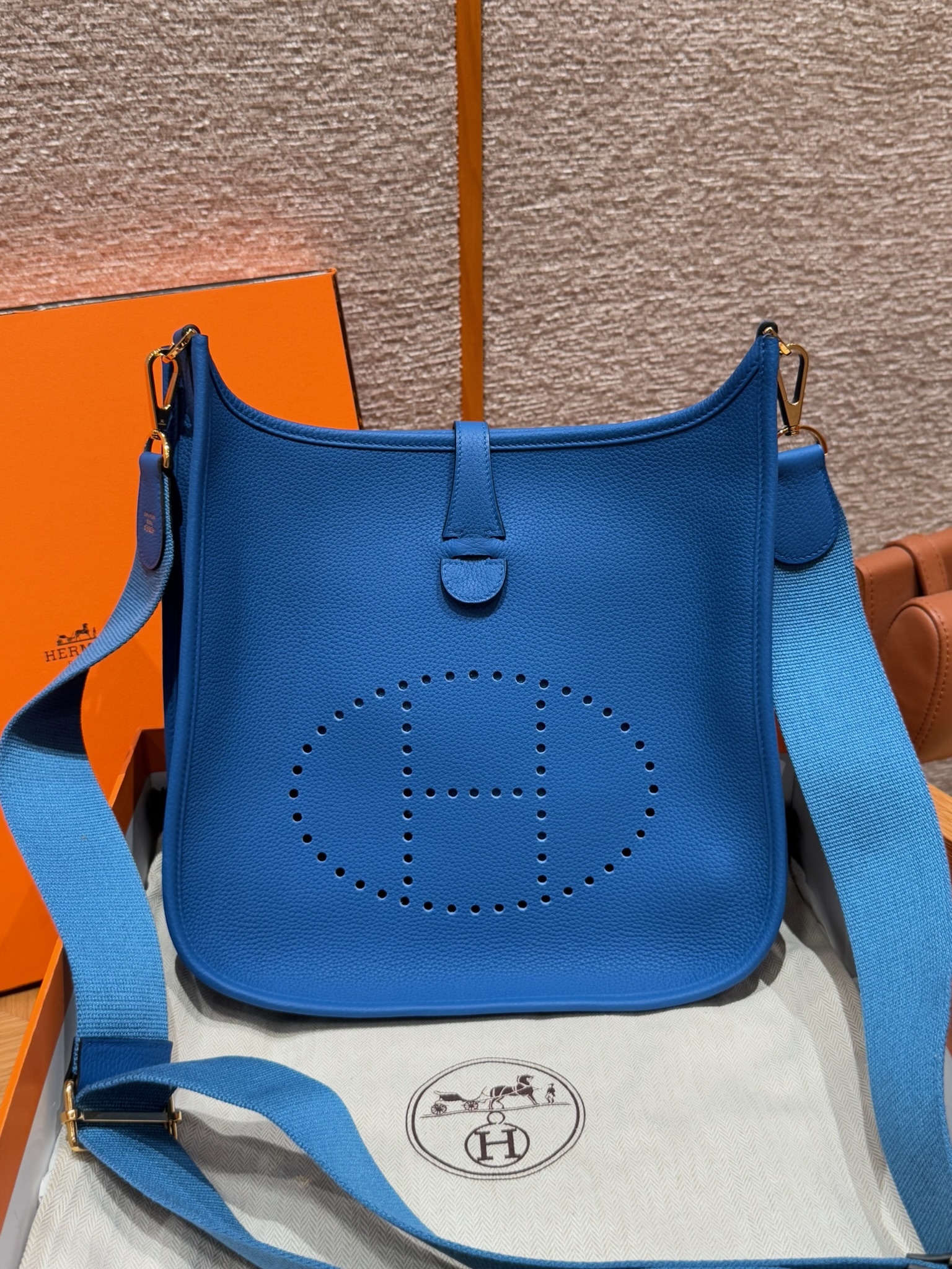 에르메스 Hermes Evelyne 29cm clemence 71 Blue France/gold