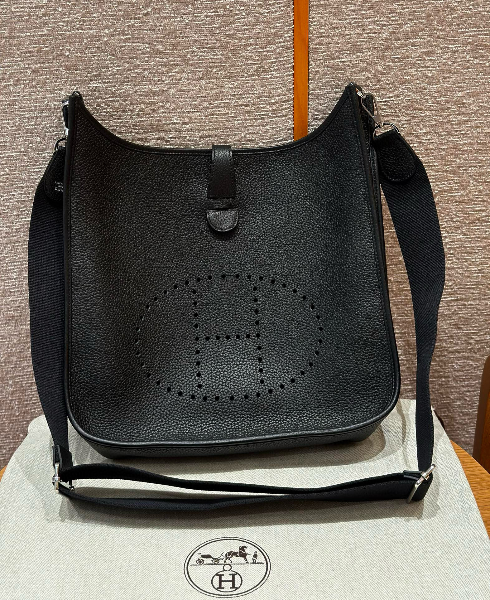 에르메스 Hermes Evelyne 29cm clemence 89 noir/silver