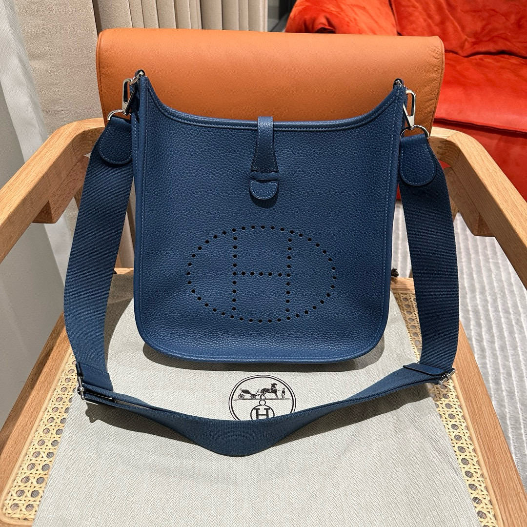 에르메스 Hermes Evelyne 29cm clemence R2 Blue agate/silver