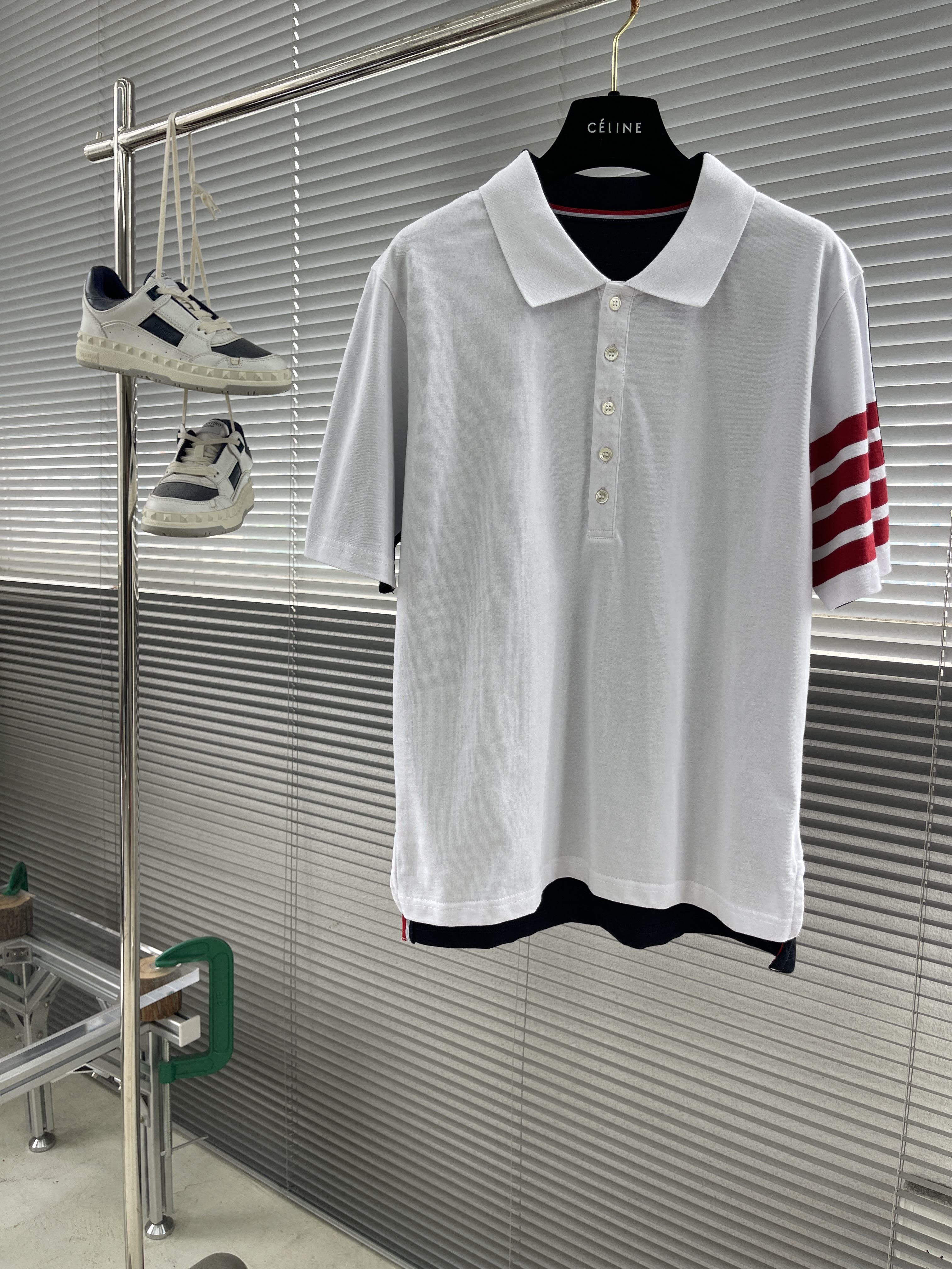 톰브라운 Thom Browne 동서 폴로 셔츠