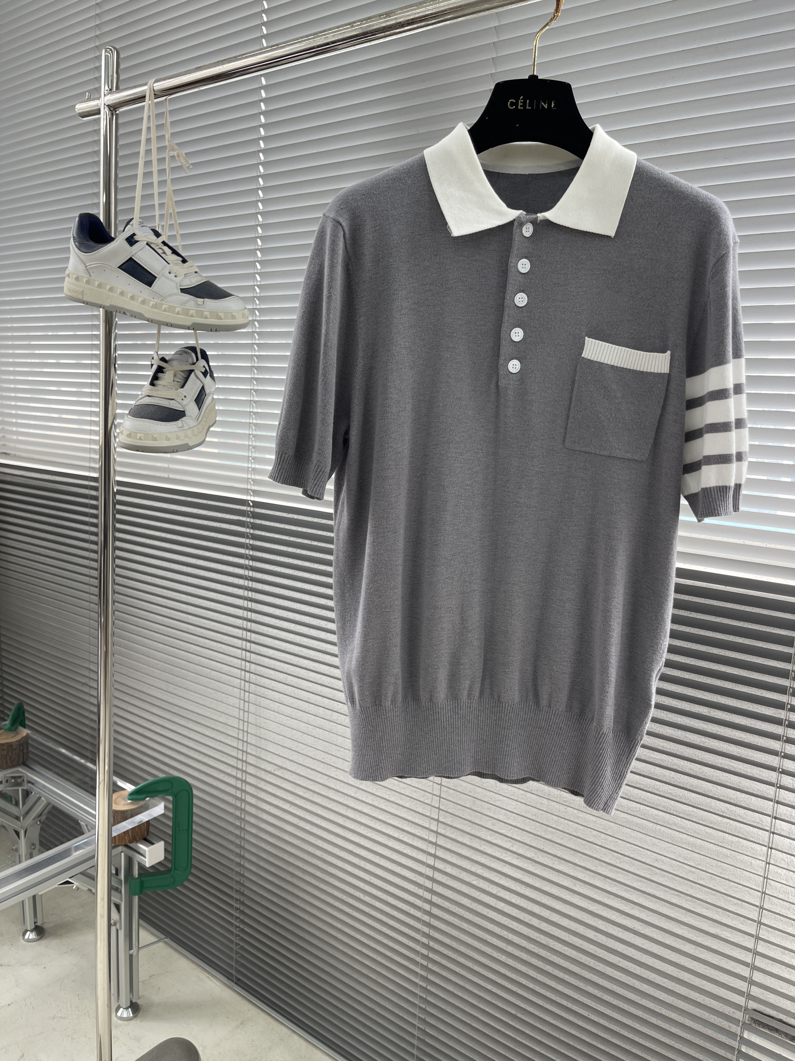 톰브라운 Thom Browne 동서 폴로 셔츠