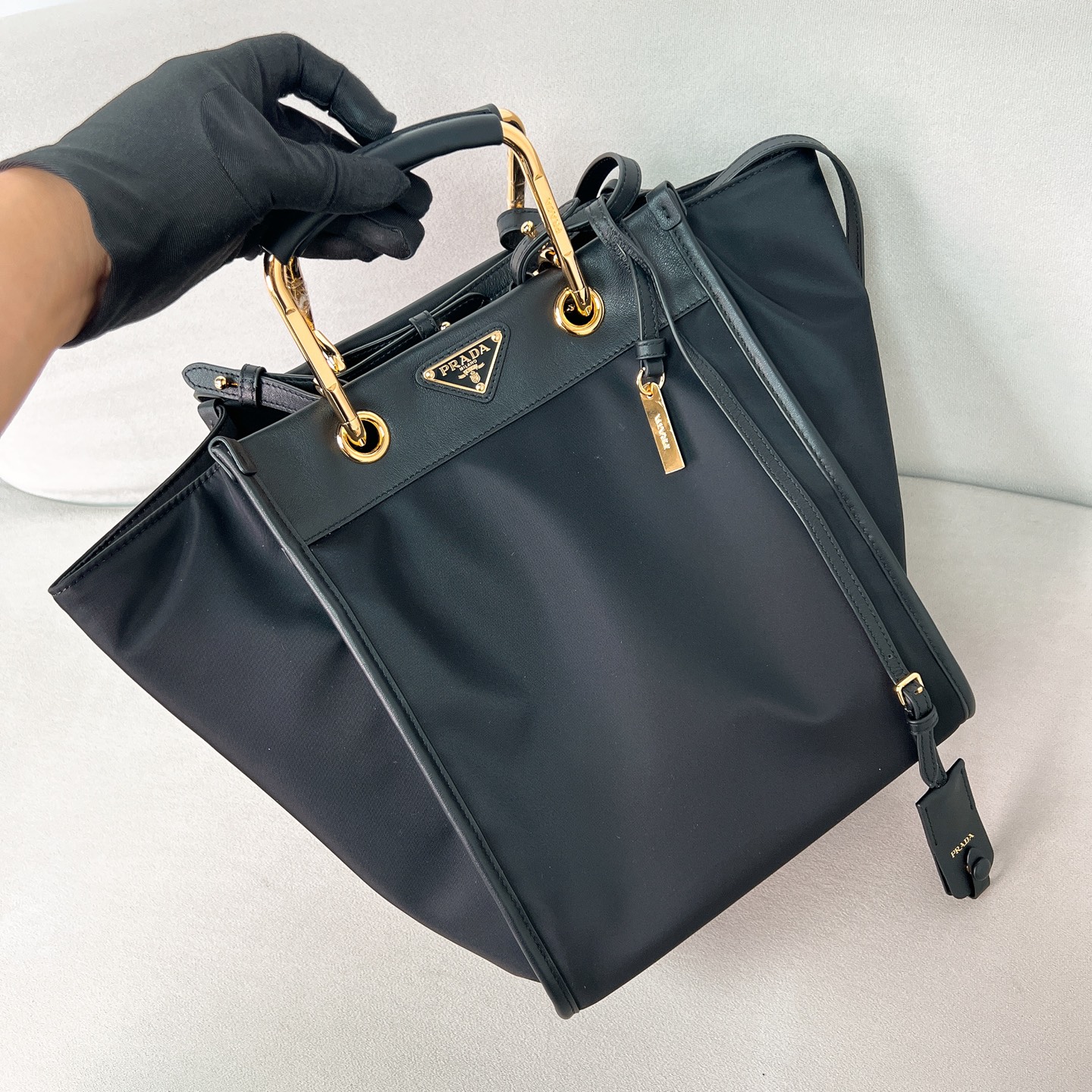 프라다 Prada 1BG578 리나일론 및 가죽 미디엄 토트백 28.5cm