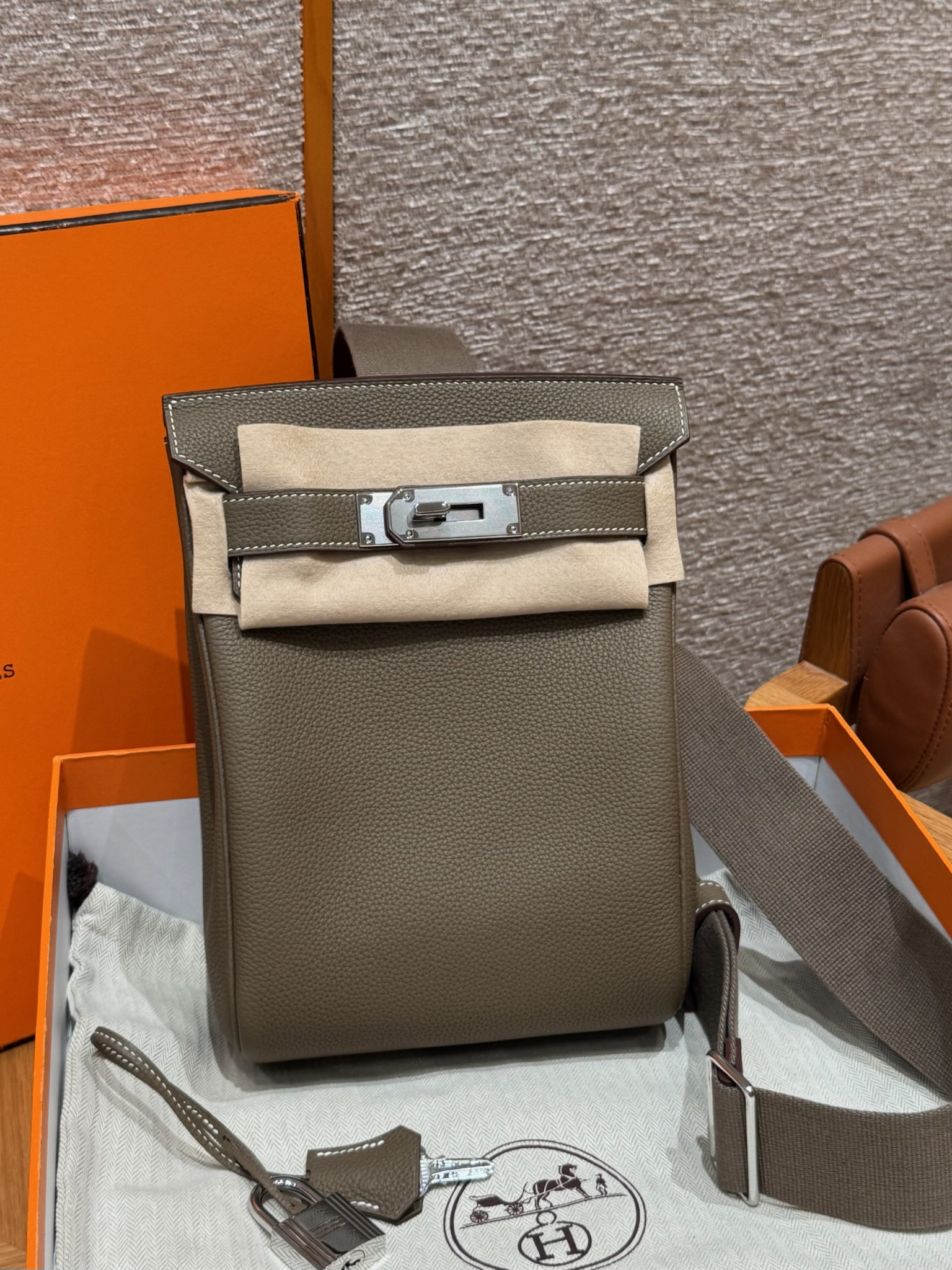 에르메스 Hermes Hac a dos 28cm Togo 18 Etoupe/silver